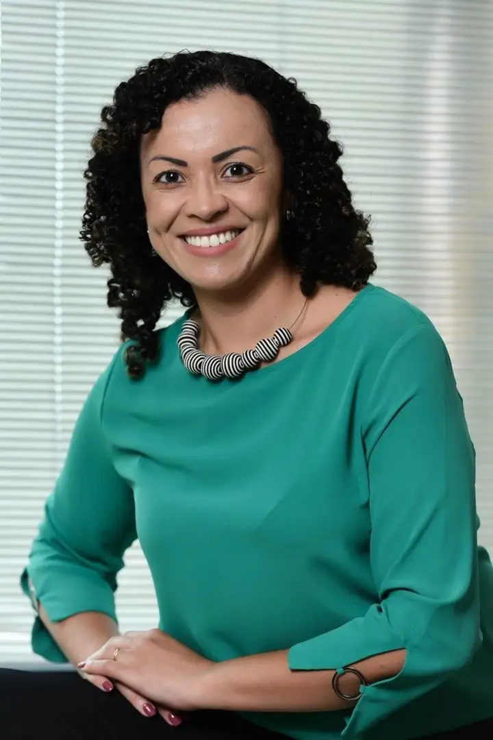 Foto 5 poses para Retrato Corporativo - Imagem 3
